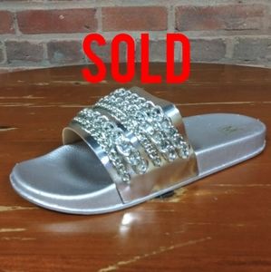Maker's | NEW Edgy Chainlink Slides Silver